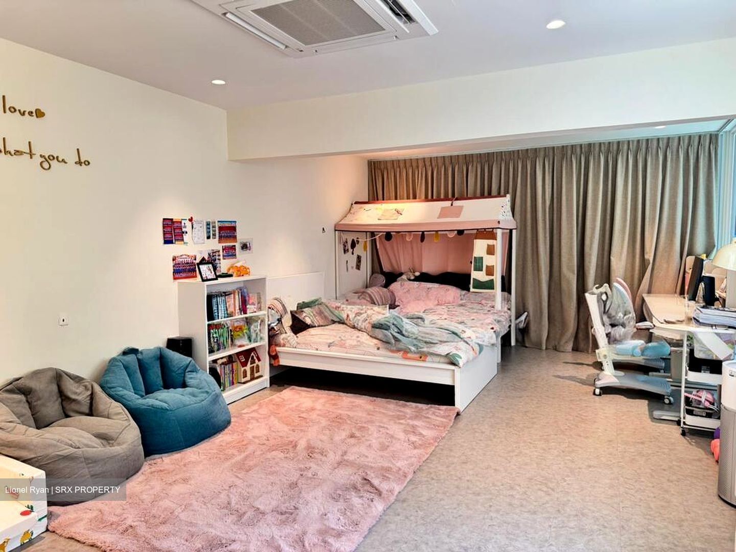 Zephyr Park (D16), Terrace #496389941